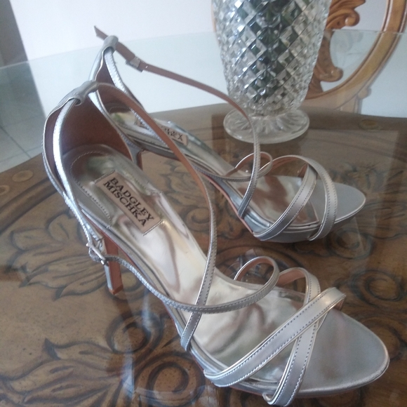 Badgley Mishka strappy silver heels Size 9.5 - Picture 3 of 9